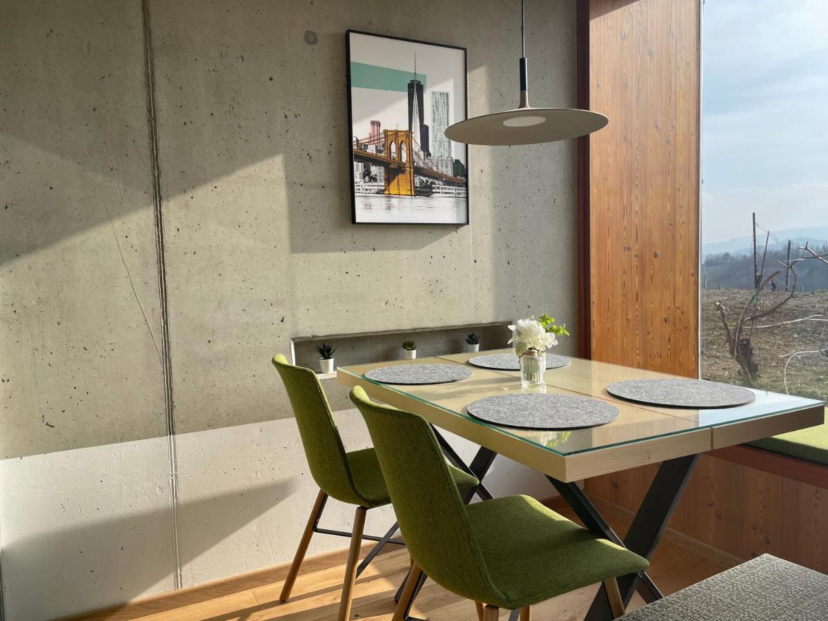 *Brandnew* Modernes Apartment In Den Weinbergen Mit Pool Und Sauna Spielfeld Extérieur photo